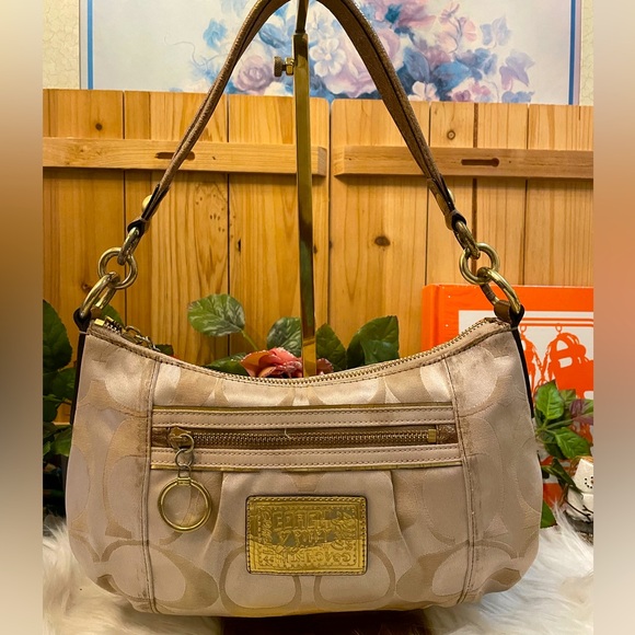 Coach Beige and Gold Shoulder Bag - Picture 1 of 11